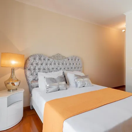 Strategic Sunset House By An Island * Santa Cruz (Madeira)