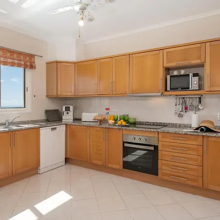 Strategic Sunset House By An Island Appartement *