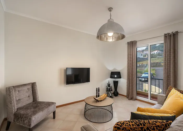 Strategic Sunset House By An Island 公寓 *